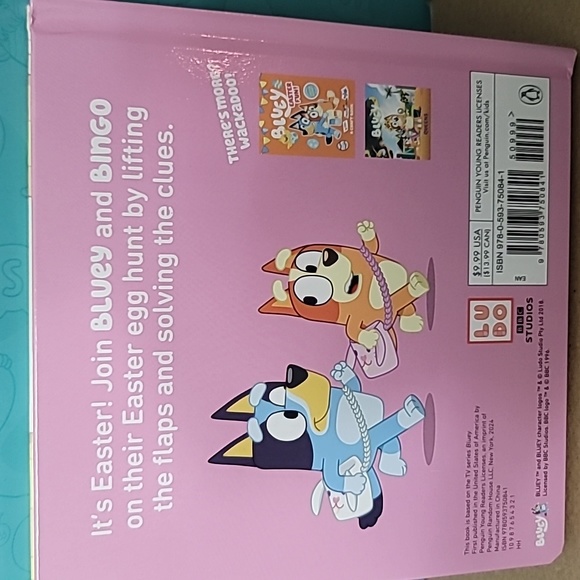 Bluey Hooray It's Easter Book - Picture 2 of 2
